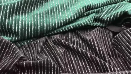 Tissu tricoté en velours côtelé à rayures argentées en polyester textile Yigao