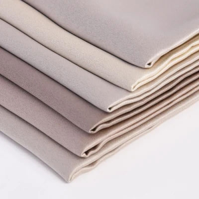 Vente d'usine 100 % polyester 230GSM tissu de rideau en satin épais occultant de couleur unie